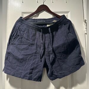 Abrecombrie & Fitch men’s navy cotton blend shorts 6’ NWT